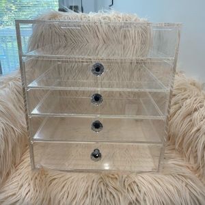 Acrylic makeup organizer